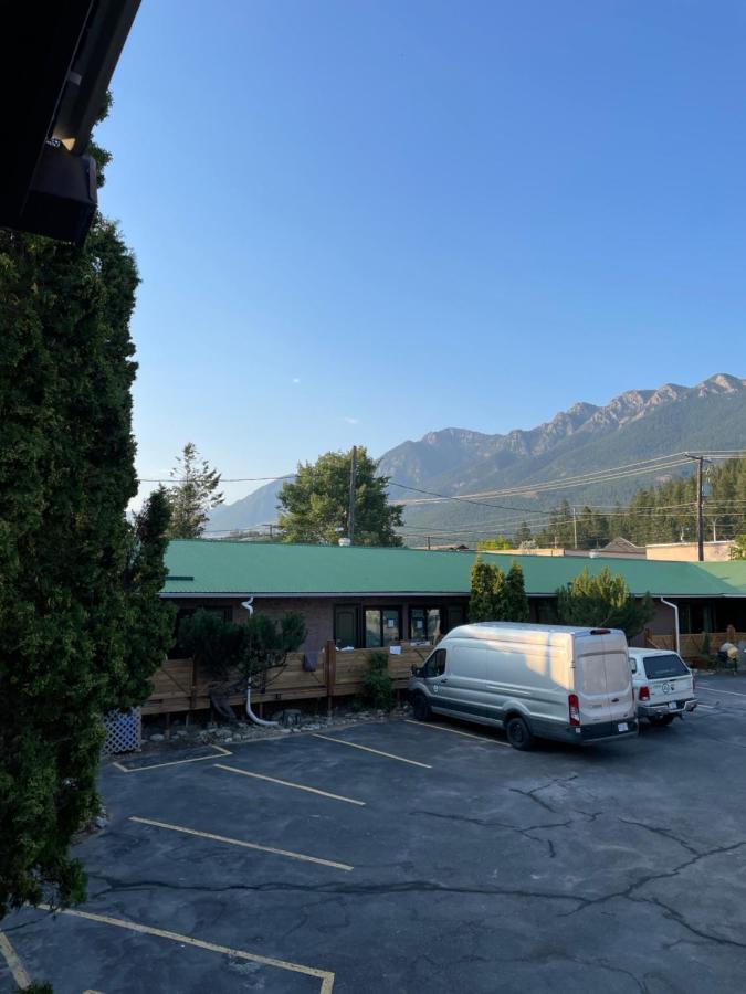 Destination Inn レイディアム・ホット・スプリングス エクステリア 写真